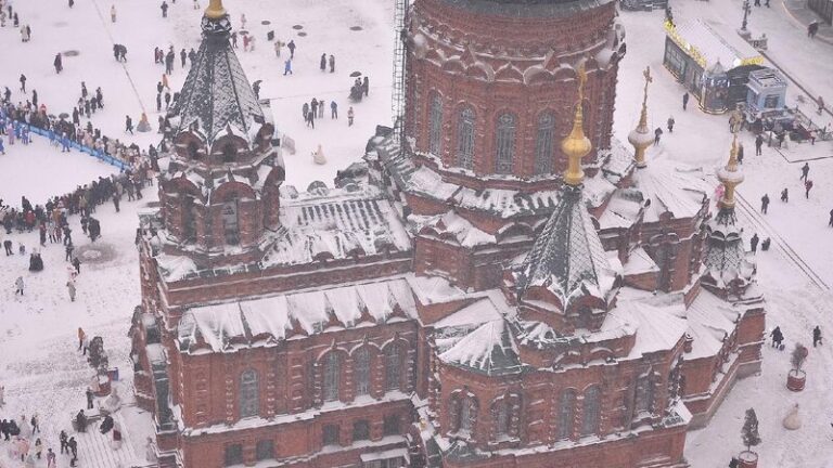 China Issues Yellow Alerts for Blizzards and Cold Waves