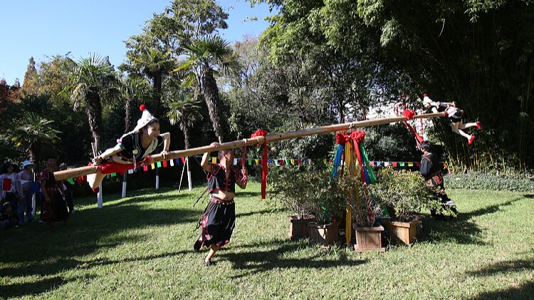 Hani Ethnic Group Celebrates New Year in Yunnan 