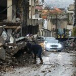 Israel hezbollah Truce Holds Displaced Lebanese Begin to Journey Home 