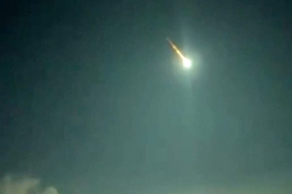 Asteroid’s Fiery Show Lights Up Night Sky in Russia’s Yakutia Asteroid lights up sky in Russia's remote Yakutia