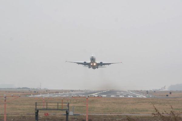 # - My News! Biden Pushes for Airline Compensation Rule Before Leaving Office Video Poster