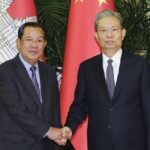 Chinas Top Legislator Meets with Cambodian Senate President 