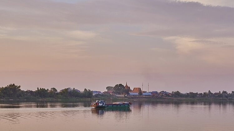 Chinese built Bridge Project in Cambodia Starts Underwater Work 