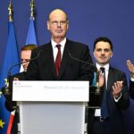 French Pm Unveils New Cabinet Including Two Former Prime Ministers 