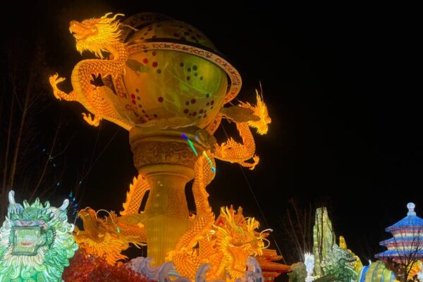 Beijing Lights Up: Thousand Lantern Night Festival Welcomes 2025 Live: Explore splendid lantern show in Beijing to embrace the New Year