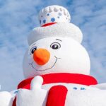 Live Giant Snowman Welcomes Tourists from Around the World to Harbin 