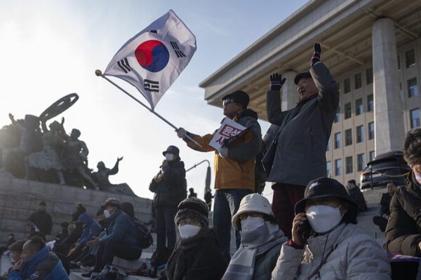 # - My News! Live Views of Seoul As Political Turmoil Continues in South Korea Video Poster