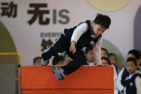 Parkour and football: P.E. courses for schoolchildren