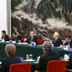 Vice Premier Assures Foreign Guests of Chinas Promising Future 