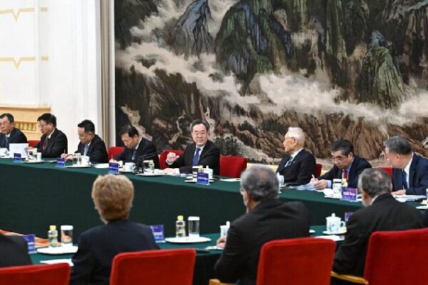 China’s Vice Premier Promises a Bright Future at Beijing Conference Vice premier assures foreign guests of China's promising future