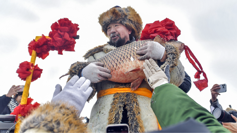Annual Winter Fishing Festival Kicks off in Xinjiang 