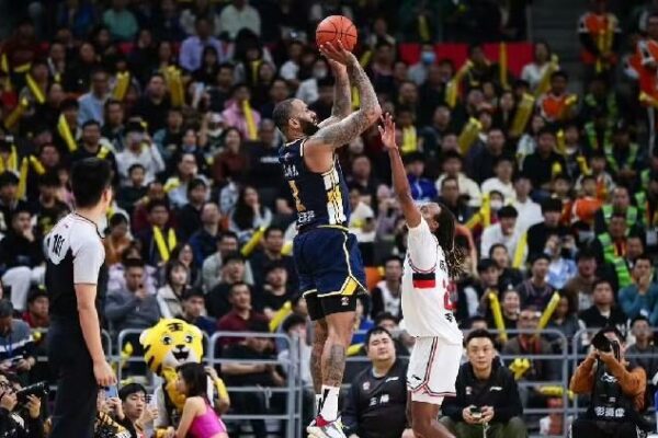 Guangdong Southern Tigers Crush Guangzhou Loong Lions 111-82 CBA: Guangdong closes second phase with win over struggling Guangzhou