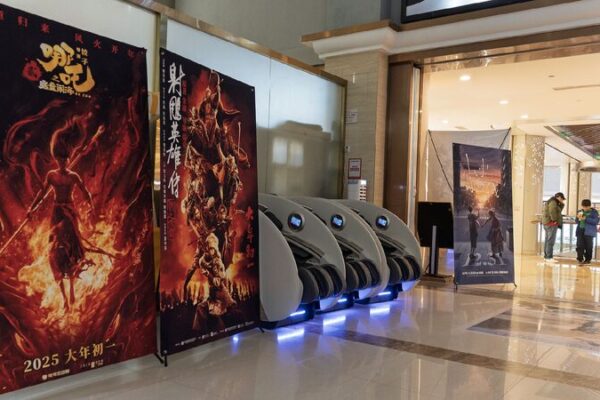 China’s Spring Festival Box Office Pre-Sales Surpass 1 Billion Yuan China's Spring Festival box office pre-sales surpass 1 billion yuan