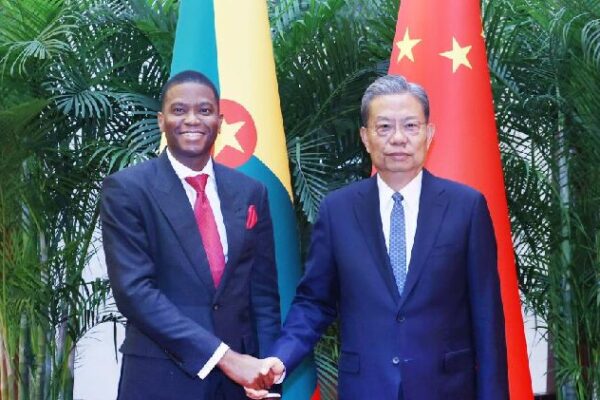 Chinas Top Legislator Meets with Grenadian Pm 