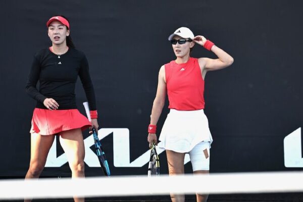 Chinese Tennis Players Advance in Australian Open Doubles Chinese players start well in doubles events at Australian Open