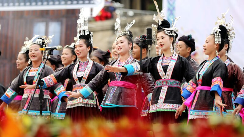 Dong People Showcase the Charm of Grand Song in Contest 