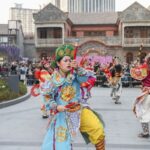 Folk Artists Bring Yingge Dance to Historic Shanghai Block 