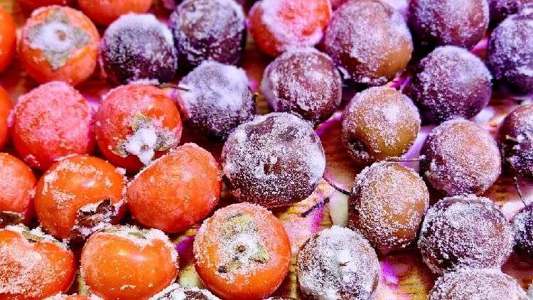 Frozen Fruit a Northeastern China Delicacy 