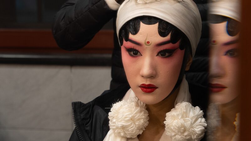 Gen Z Brings Sichuan Operas White Snake to Life 