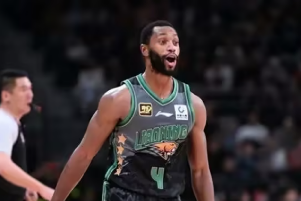 # - My News! Li Xiaoxus Block Helps Liaoning End Shanghais 16 game Winning Streak