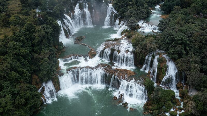 Live Detian Waterfall the Largest Transnational Waterfall in Asia 