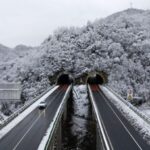 Major Cold Front Disrupts Travel in China Alerts Issued 