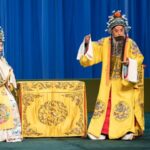 President Xi Tells Artists to Keep Peking Opera Shining with Times 