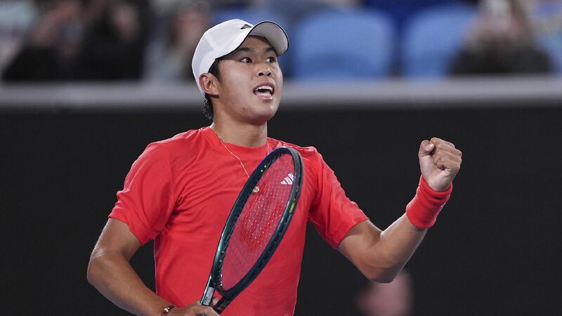 Qualifier Learner Tien Stuns Daniil Medvedev in Late Night Epic 