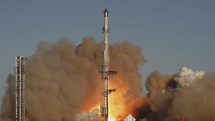 Spacexs Starship Explodes in the 7th Test Flight 