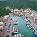 the 1989 Voyage That Restarted Travel Across the Taiwan Strait Video Poster 