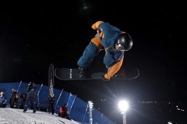 Wang Ziyang of China wins men's snowboard knuckle huck at X Games
