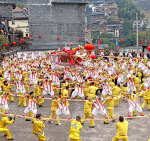 # - My News! Wooden Stool Dragon Dance Welcomes 2025s Chinese New Year