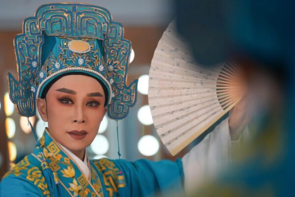 Behind the Scenes Yue Opera 