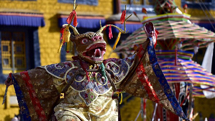 Cham Dance Marks Lhasas Tibetan New Year Celebrations 