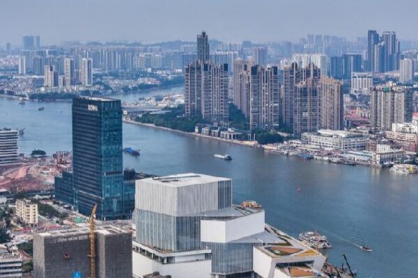 Chinas Greater Bay Area from Regional Synergy to Global Prominence 