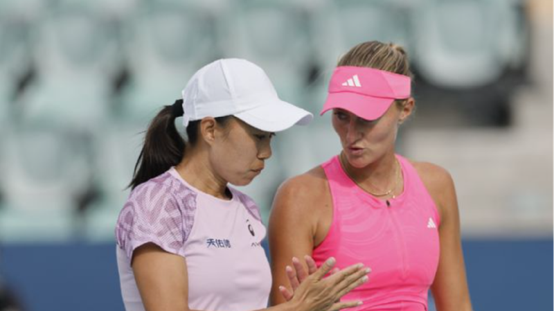 Chinese Players Make Womens Doubles Semifinals at Dubai Championships 