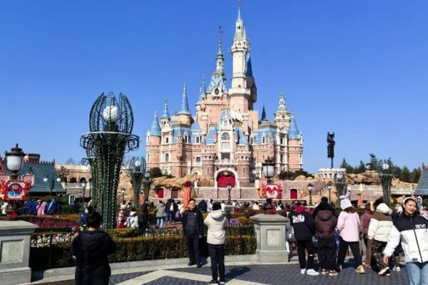 # - My News! Disneyland a Hot Travel Destination in Shanghai