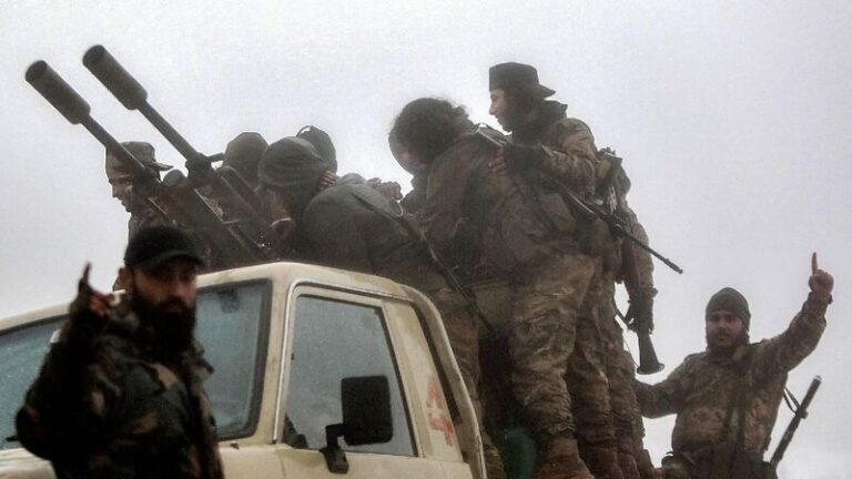 Shia Groups Quit Syria for Lebanon Amid Border Clashes
