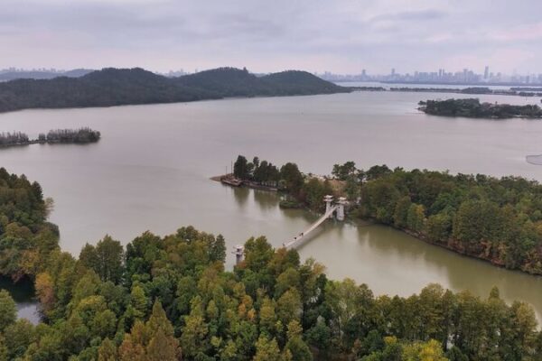 Discover Wuhan’s East Lake: Urban Oasis Half the Size of Manhattan This vast lake is half the size of urban Manhattan! video poster