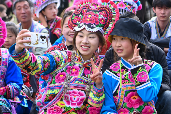 World’s Oldest Village Fashion Show Celebrated in Yunnan World's oldest village fashion show held in Yunnan