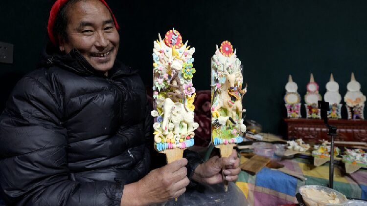 Yak Butter Sculptures Brighten Tibetan New Year Celebrations in Xizang 