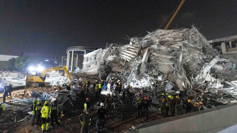 10 Killed and over 100 Still Missing in Bangkok After Deadly Quake 
