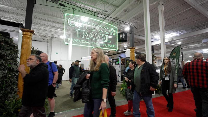 Canadians Prepare for the Worst As Tariff Deadline Nears Video Poster 