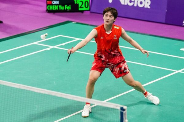 China's Chen battles back to reach Orleans Masters quarters