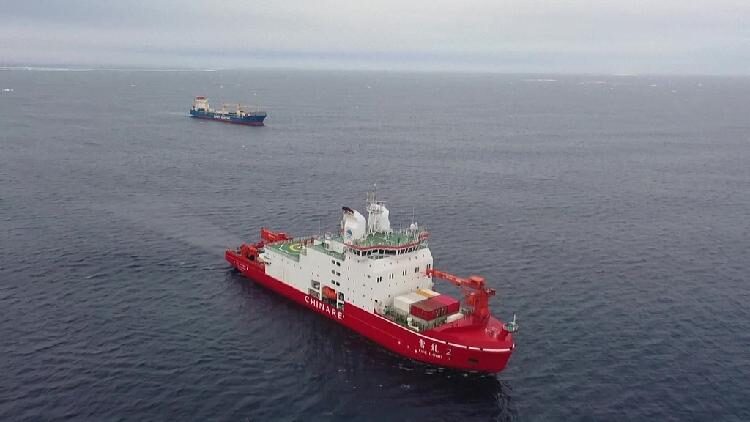 Chinas Icebreaker Xuelong 2 Opens to Visitors in New Zealand 