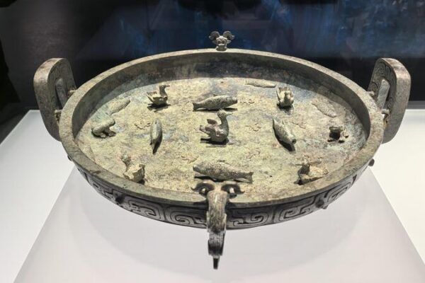Shanghai Museum’s Bronze Gallery Showcases 3,600 Years of Chinese Splendor Chinese bronze gallery showcases 3,600 years of splendor