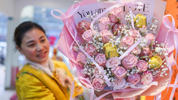 Edible Roses to Celebrate Womens Day 