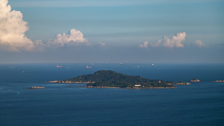 Fujian Coast Guard Conducts Routine Patrol of Waters Near Kinmen 