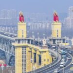 Live Splendid View of Chinas Nanjing Yangtze River Bridge 