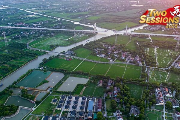 Live: View of Jinghang Grand Canal in China's Zhejiang Province